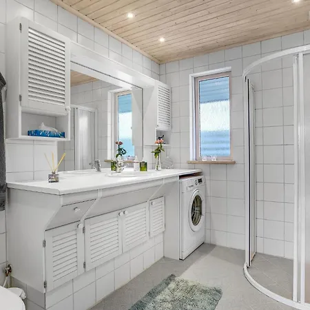 Vakantiehuis Beautiful In With Wifi